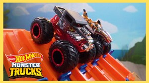 EPIC MONSTER TRUCK SLIME JUMP